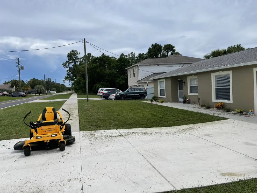 Affordable lawn care service near you in Spring Hill, FL by Hill Verdecia Trimming & Landscaping