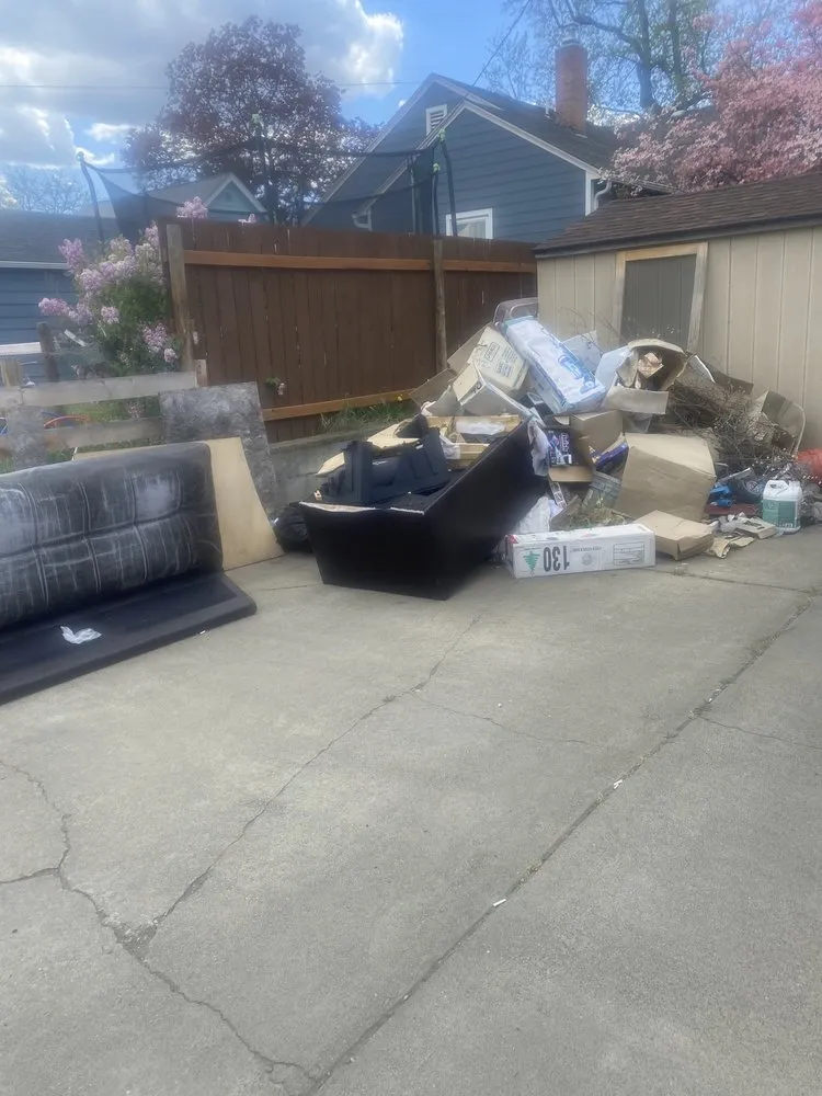 Reliable lawn care service in Yakima, WA by Hillbilly Haulers