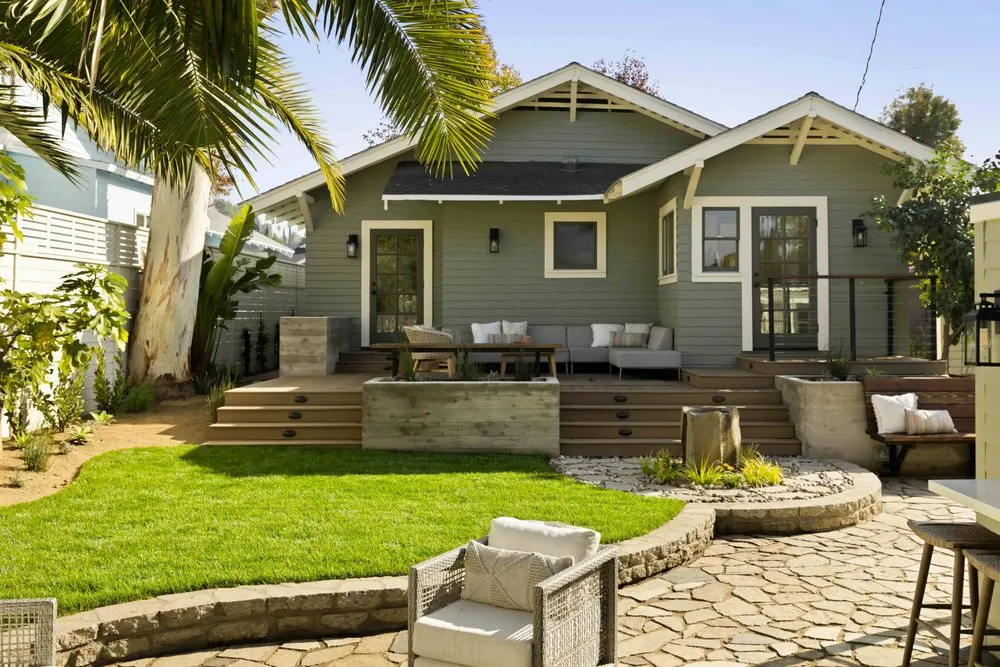 Custom lawn care service in Los Angeles, CA - Hillrise Design