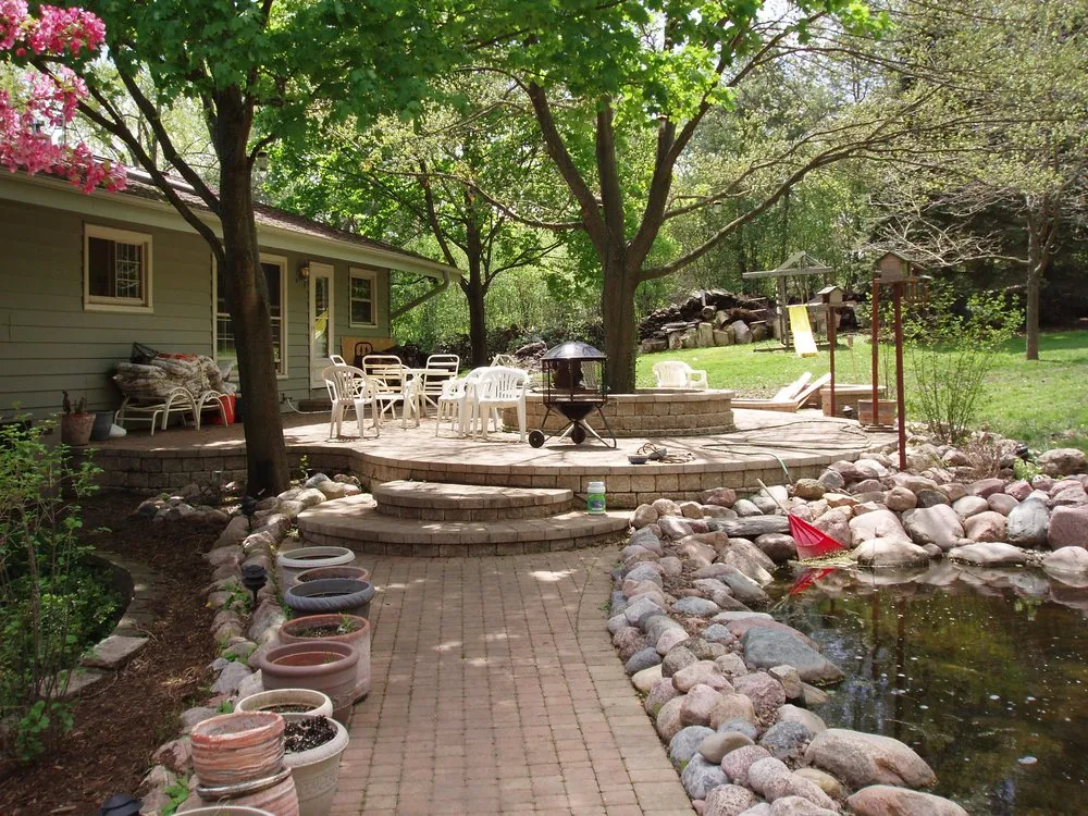 Affordable yard maintenance in Dundee Township, IL - Hills and Dales All Seasons Services