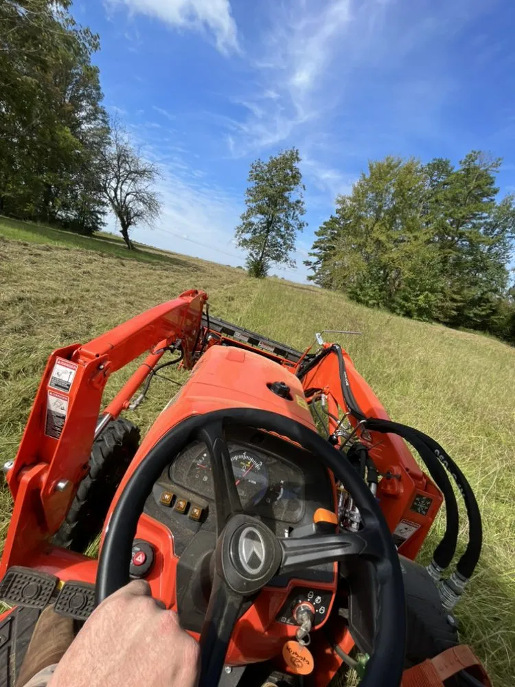 Top-rated yard maintenance experts serving Vicksburg, MS - Hill’s Custom Services