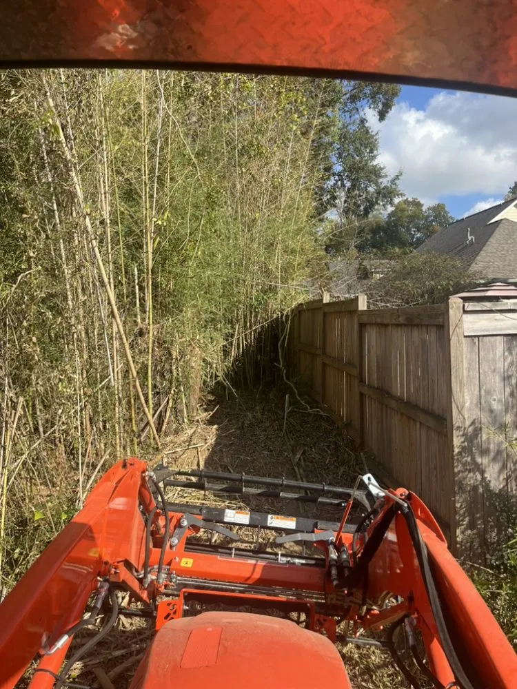 Affordable lawn mowing service in Vicksburg, MS by Hill’s Custom Services