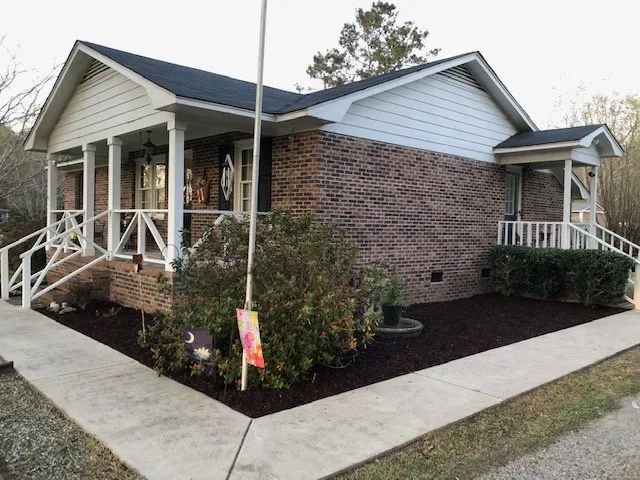 Trusted lawn mowing service near you in Conway, SC by Hills Cutting Edge