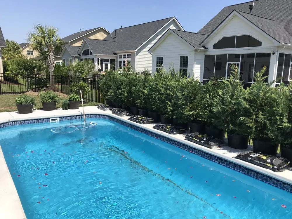 Top-rated garden landscaping in Conway, SC by Hills Cutting Edge