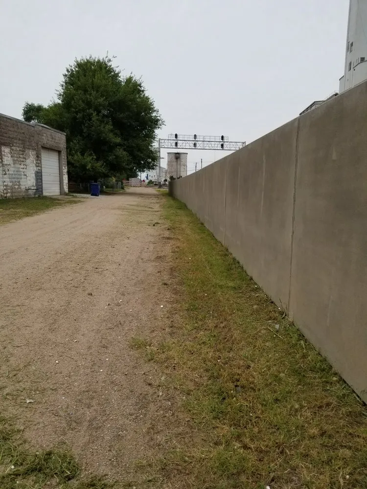 Top-rated garden landscaping near you in Wichita, KS by Hills Lawn Service