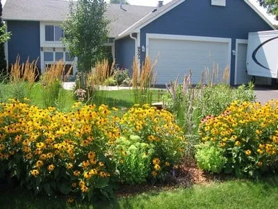 Expert lawn mowing service experts serving Brooklyn Park, MN - Hillside Design & Landscape