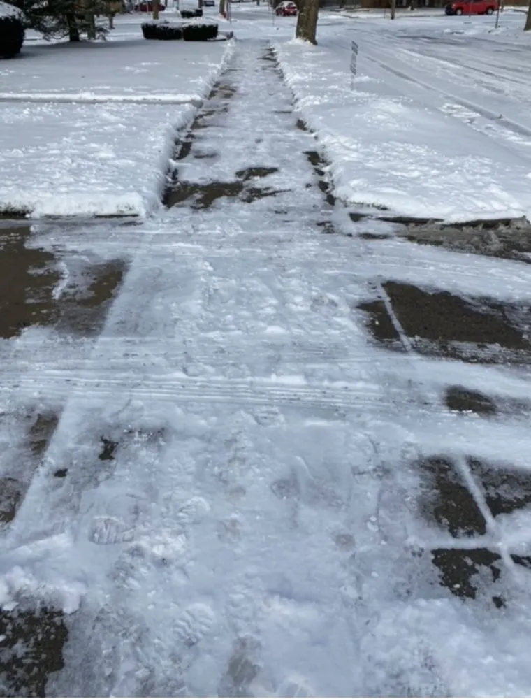 Local lawn mowing service experts serving Ypsilanti, MI - Hillside Lawn & Snow