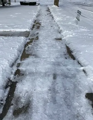 Hillside Lawn & Snow Logo