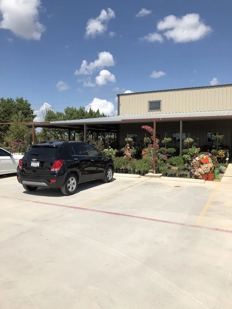 Affordable lawn mowing service experts serving Georgetown, TX - Hillside Nursery