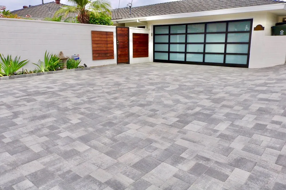 Affordable landscaping services in Orange, CA by Hillside Pavers