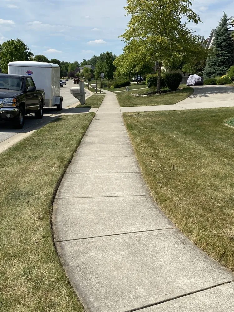 Custom lawn care service in Indianapolis, IN by Hillstreet Landscapes