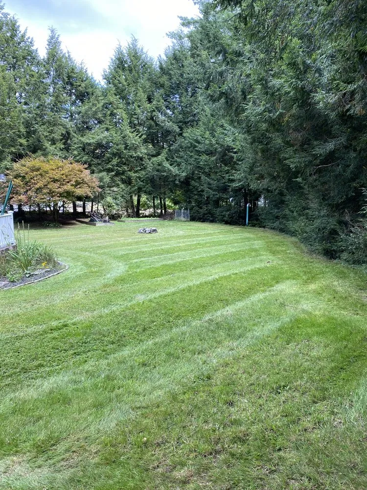 Top-rated garden landscaping for residential properties in Hinsdale, NH by Hilltop Helper