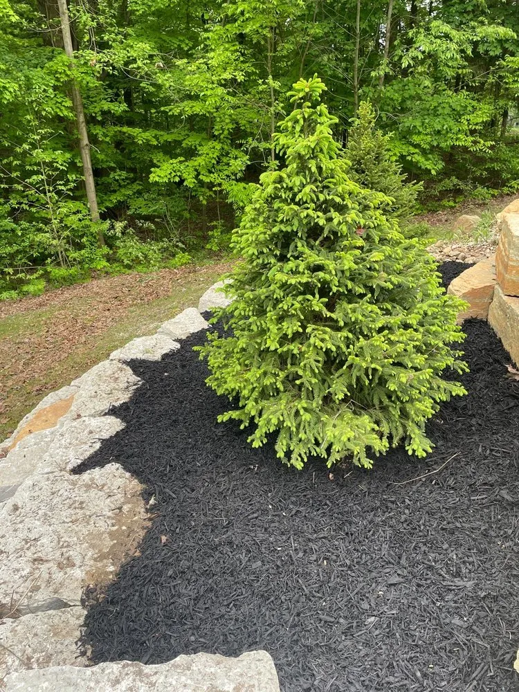 Top-rated residential landscaping experts serving Dresden, OH - Hilltop Landscapes