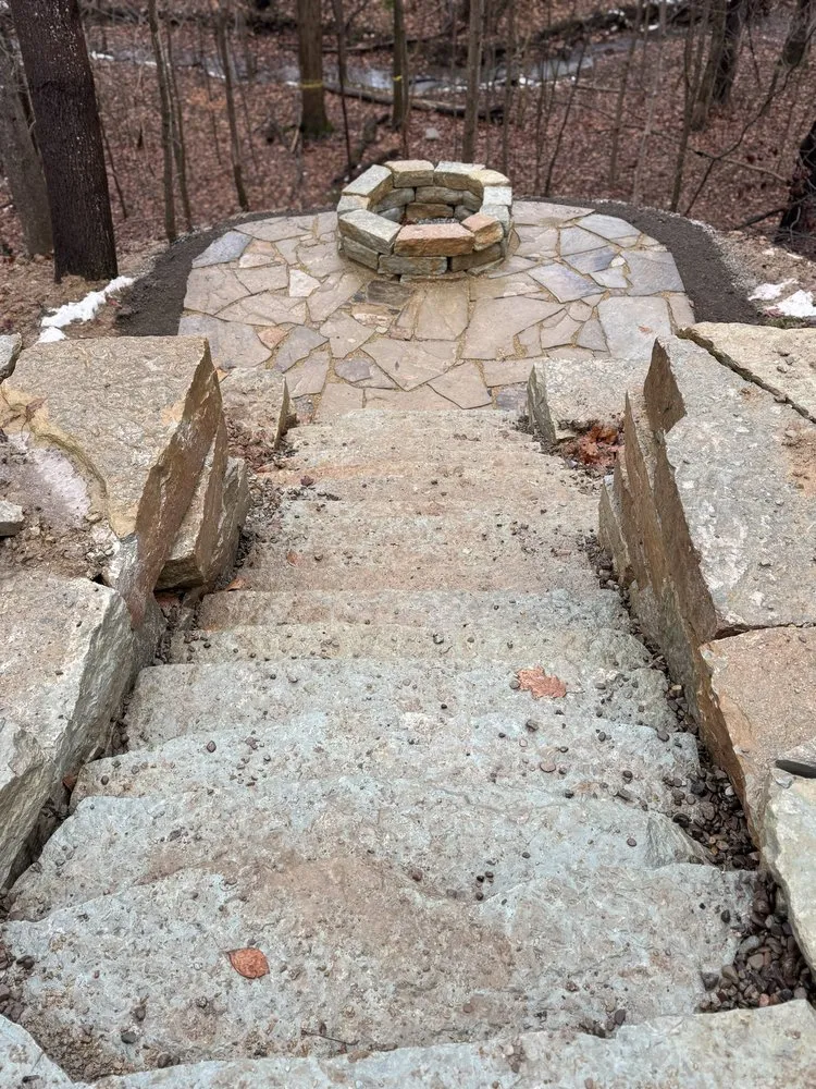 Custom garden landscaping near you in Dresden, OH by Hilltop Landscapes