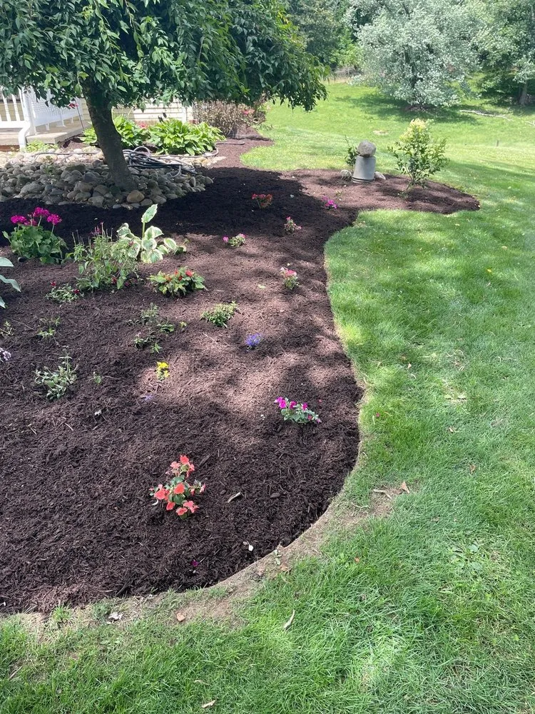 Affordable landscape design in Dresden, OH by Hilltop Landscapes