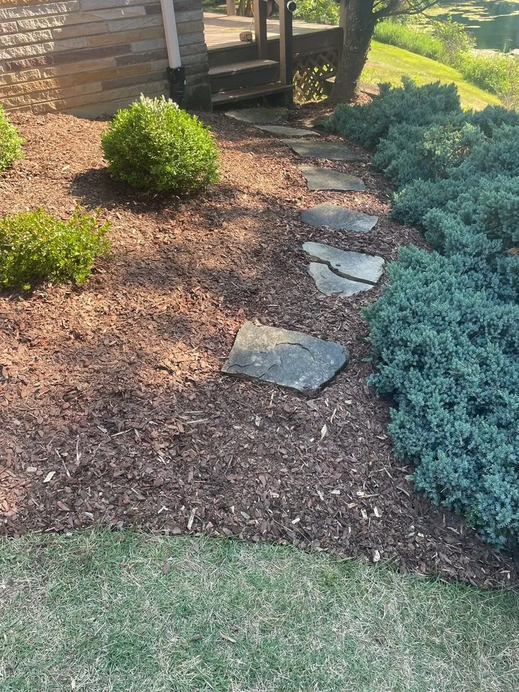 Affordable residential landscaping in Dresden, OH by Hilltop Landscapes