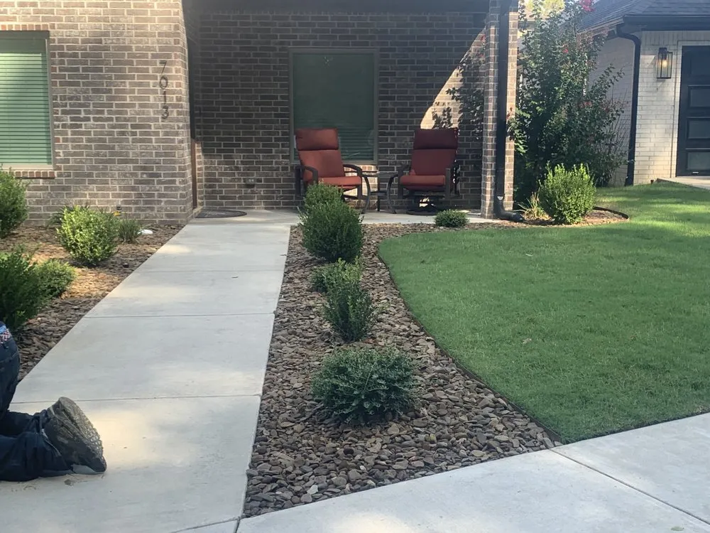 Reliable garden landscaping for year-round maintenance in Bethel Heights, AR by Hilltop Landscaping