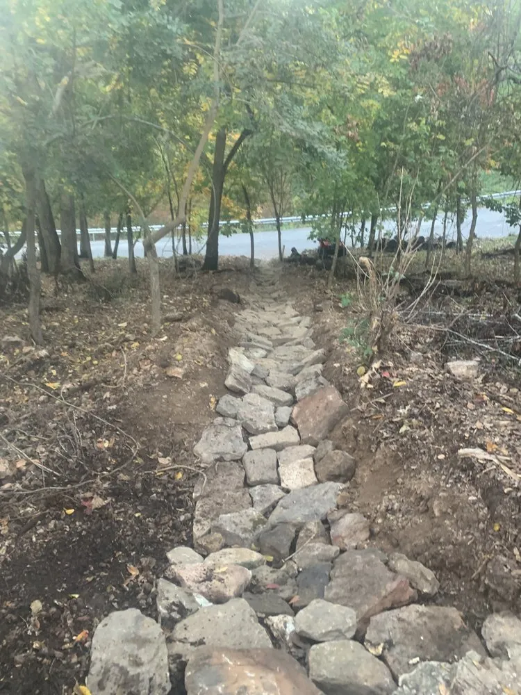 Trusted yard maintenance in Bethel Heights, AR - Hilltop Landscaping