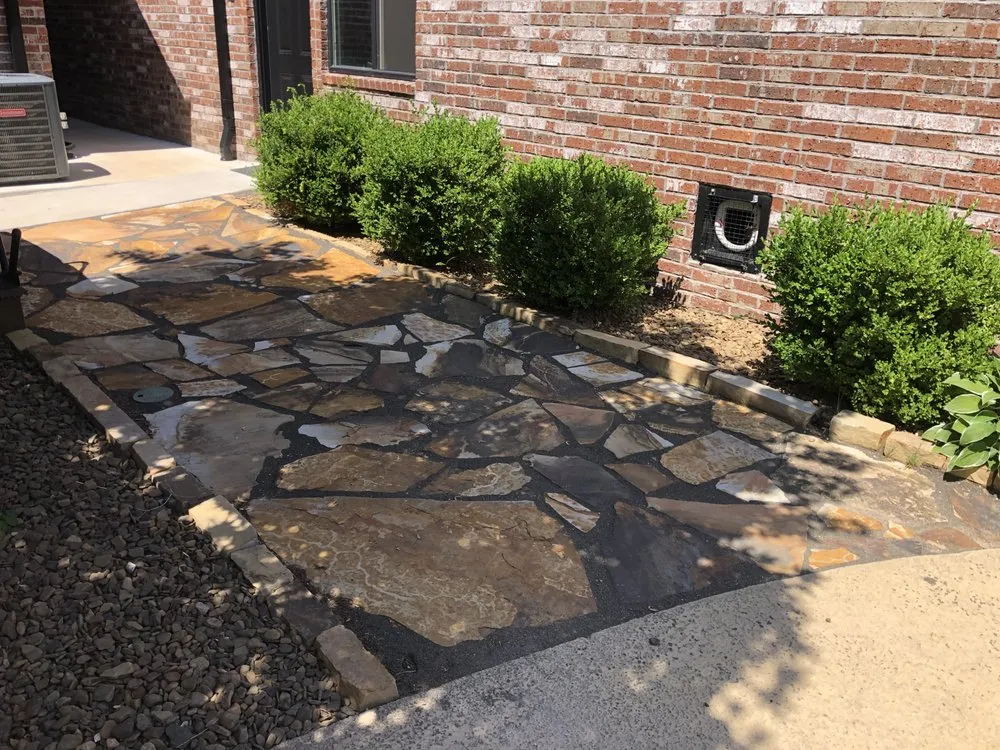 Reliable landscaping services experts serving Bethel Heights, AR - Hilltop Landscaping