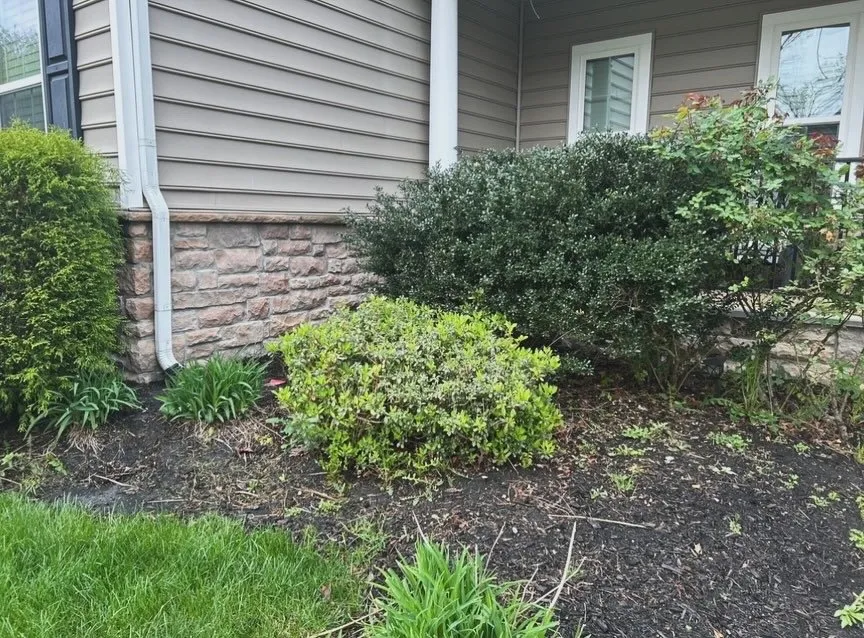 Professional lawn mowing service in Powhatan, VA by Hilltops