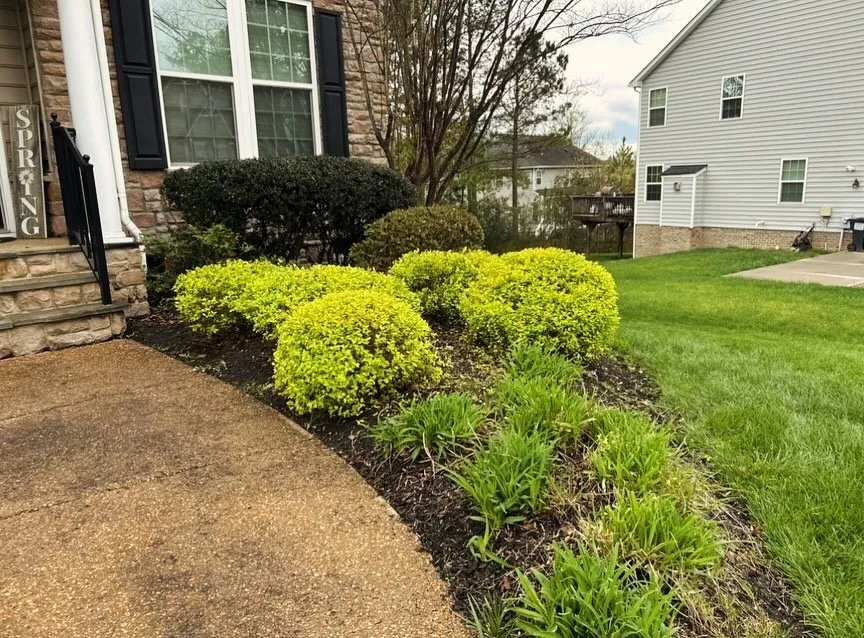 Trusted garden landscaping for year-round maintenance in Powhatan, VA by Hilltops