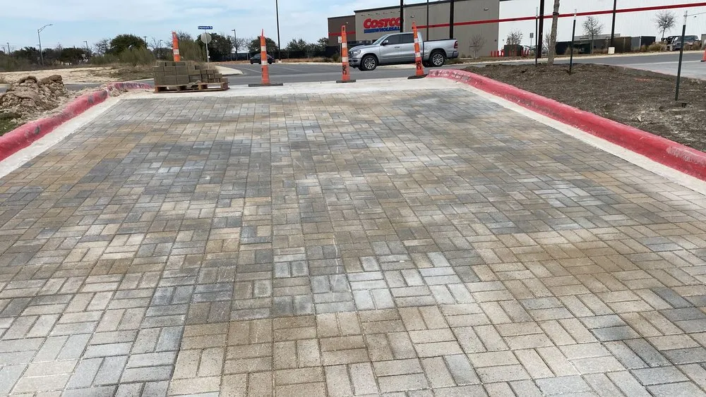 Custom yard maintenance in San Antonio, TX - Hillview Landscaping & Masonry