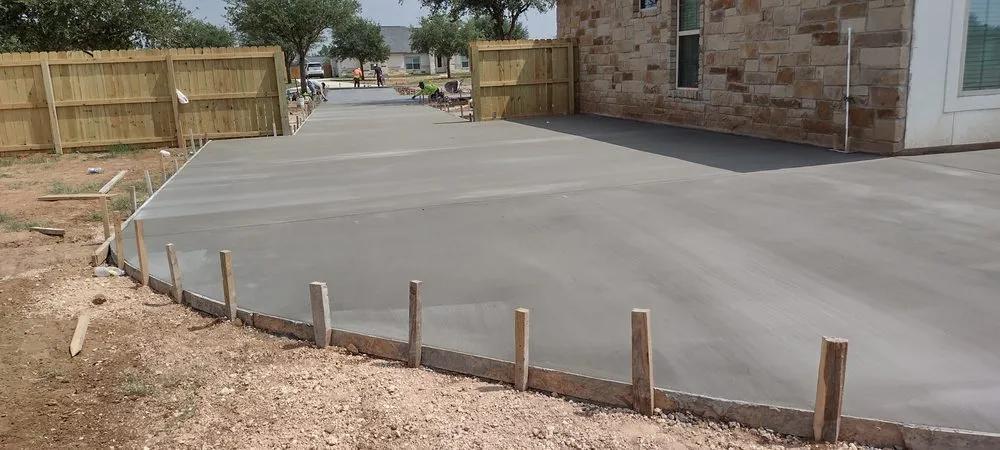 Reliable outdoor landscaping in San Antonio, TX by Hillview Landscaping & Masonry