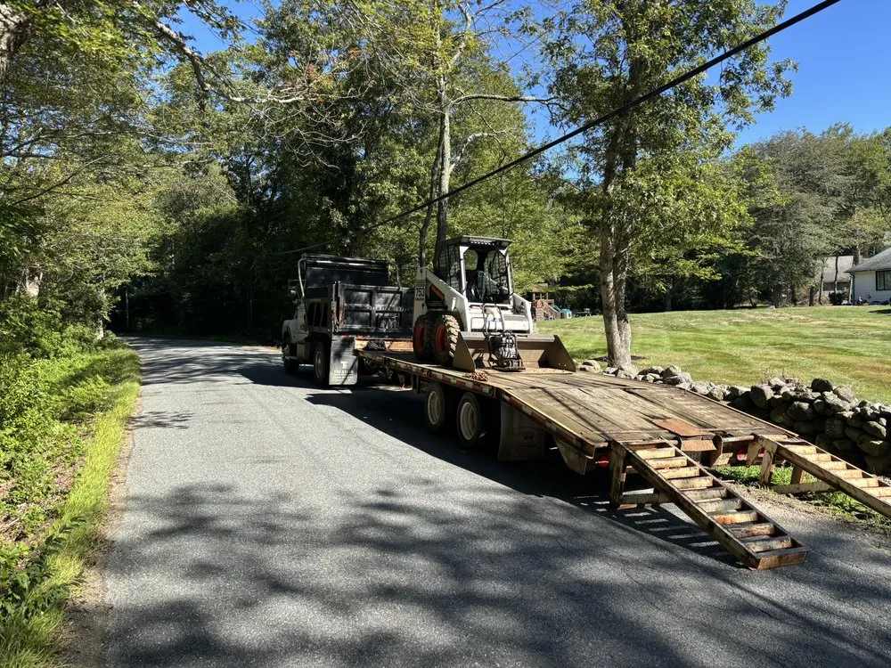 Top-rated yard cleanup service for homes in Scituate, RI by Hillview Landscaping