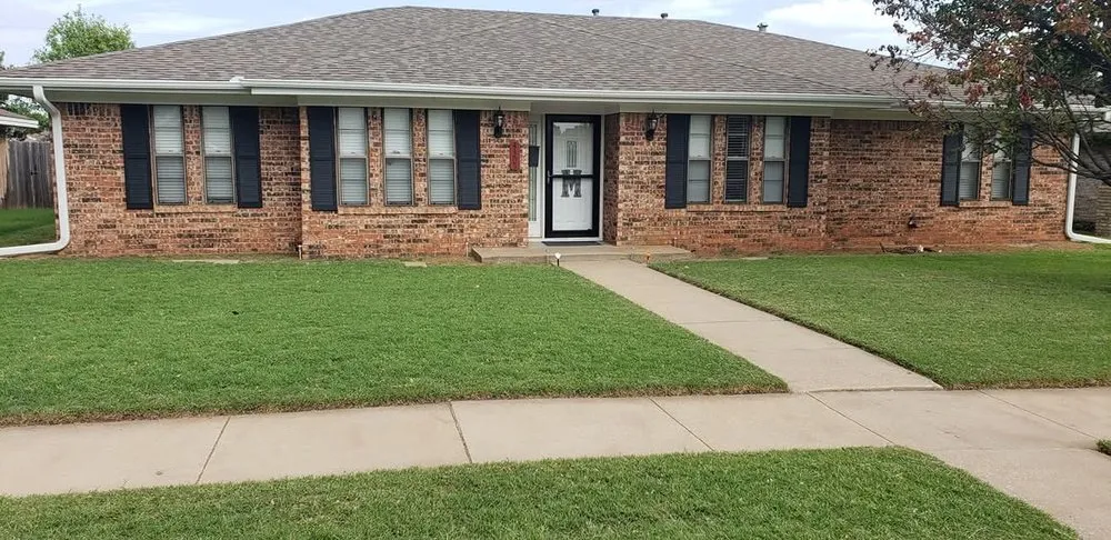 Reliable yard maintenance in Wichita Falls, TX - Hincks Total Lawn Care