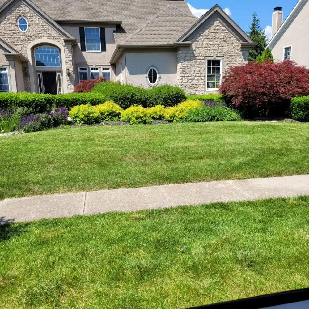 Expert residential landscaping experts serving Bellefontaine, OH - Hinkle Lawn Care Solutions