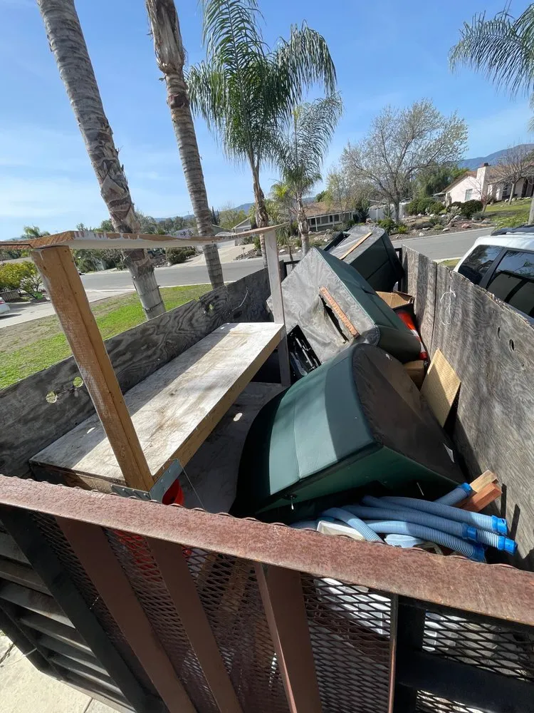 Reliable yard maintenance experts serving Lake Elsinore, CA - Hinojosa Labor