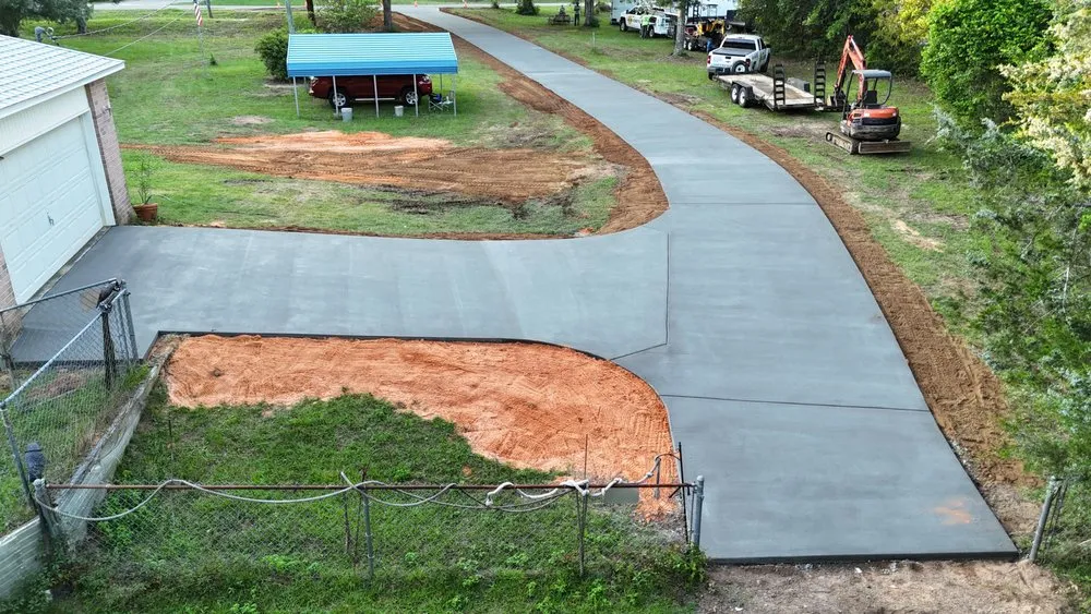 Reliable lawn care service in Milton, FL - Hirst Lawncare