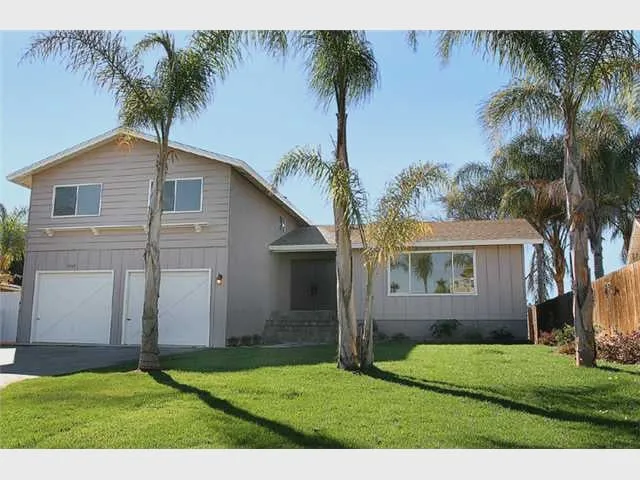 Professional yard maintenance in Santa Rosa, CA by His & Hers Landscape