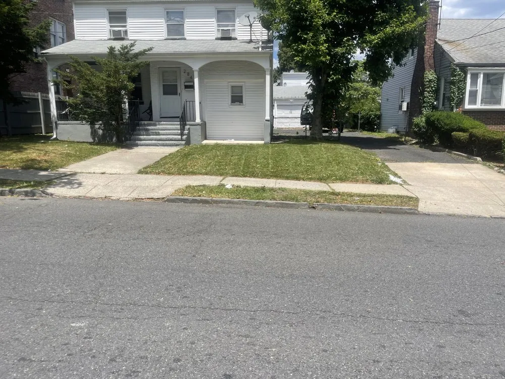 Local garden landscaping experts serving Livingston, NJ - His and Hers Landscaping