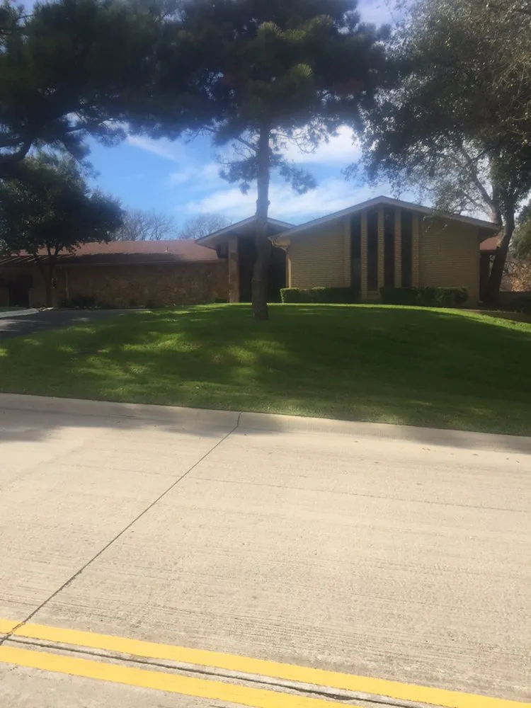 Top-rated landscape installation in Lake Dallas, TX by Hitchingpost Landscape