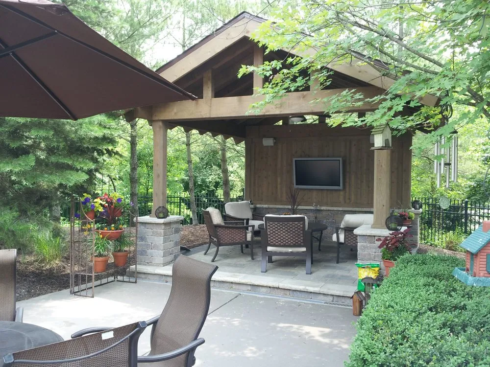 Custom outdoor landscaping experts serving Westfield, IN - Hittle Landscaping