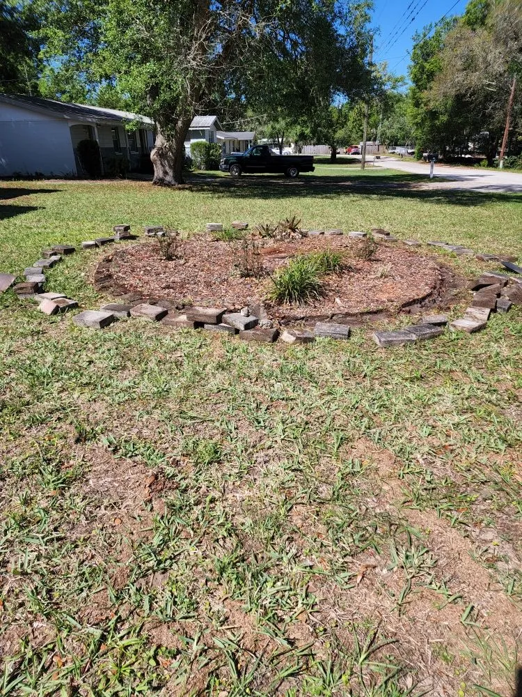 Trusted outdoor landscaping for beautiful yards in Dade City, FL by Hitts Top quality tree and lawn