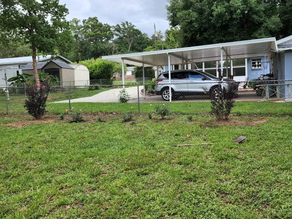 Top-rated lawn care service for homes across Dade City, FL - Hitts Top quality tree and lawn