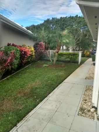 Expert garden landscaping experts serving Indiantown, FL - Hiz N Herz Landscaping Property Management