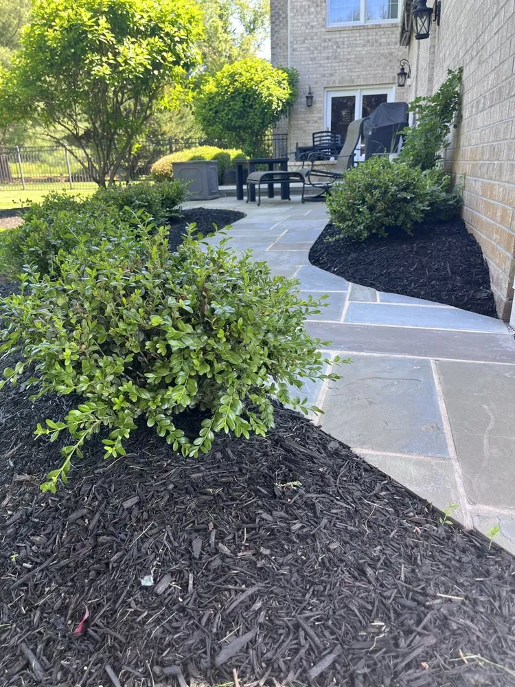 Top-rated lawn mowing service experts serving Hunt Valley, MD - HJ Construction & Landscape Design