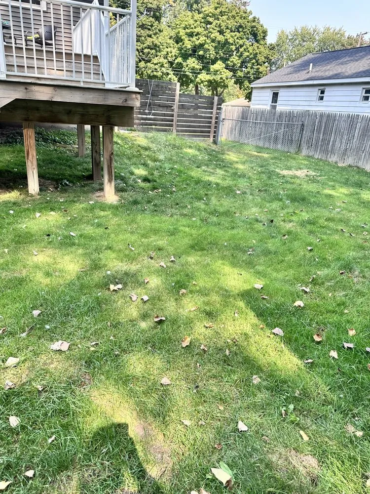 Professional yard maintenance with custom design in Saginaw, MI by HJ Contracting