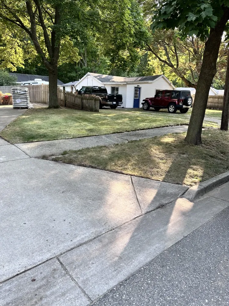 Custom garden landscaping for year-round maintenance across Saginaw, MI - HJ Contracting