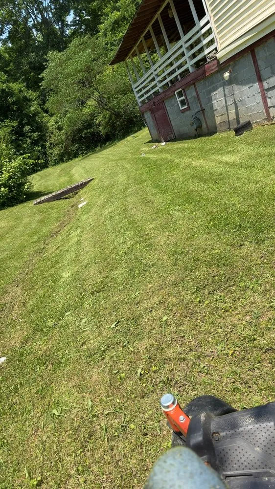 Custom garden landscaping in Oliver Springs, TN by HJ Landscaping