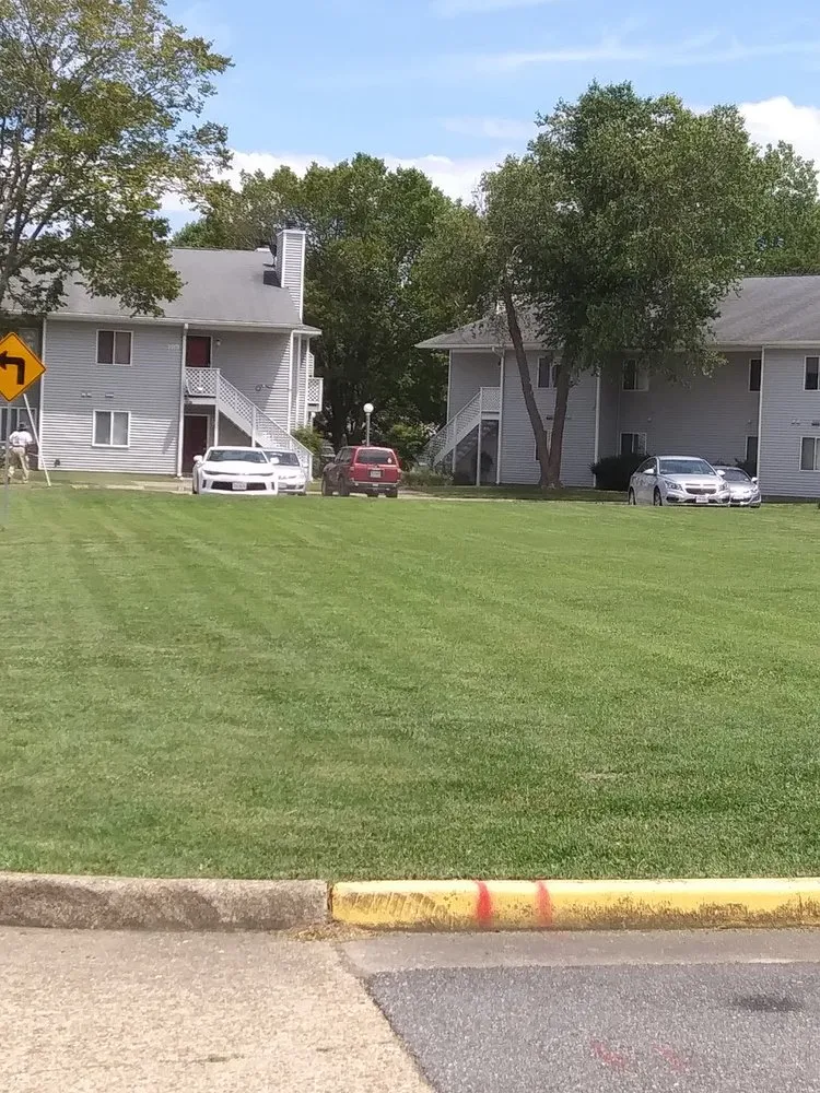 Affordable lawn mowing service in Hampton, VA - H&J Total Lawn Care