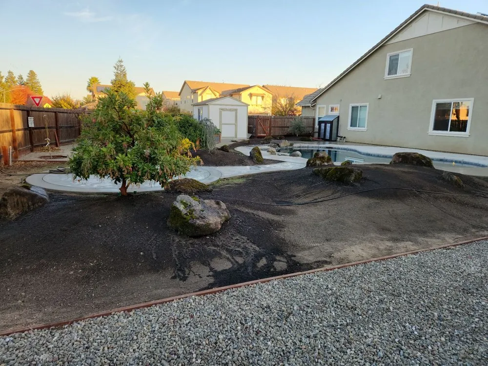 Custom lawn mowing service in Oakdale, CA by HJB Rock Of Oakdale