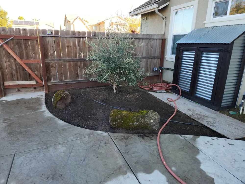 Affordable landscaping services experts serving Oakdale, CA - HJB Rock Of Oakdale