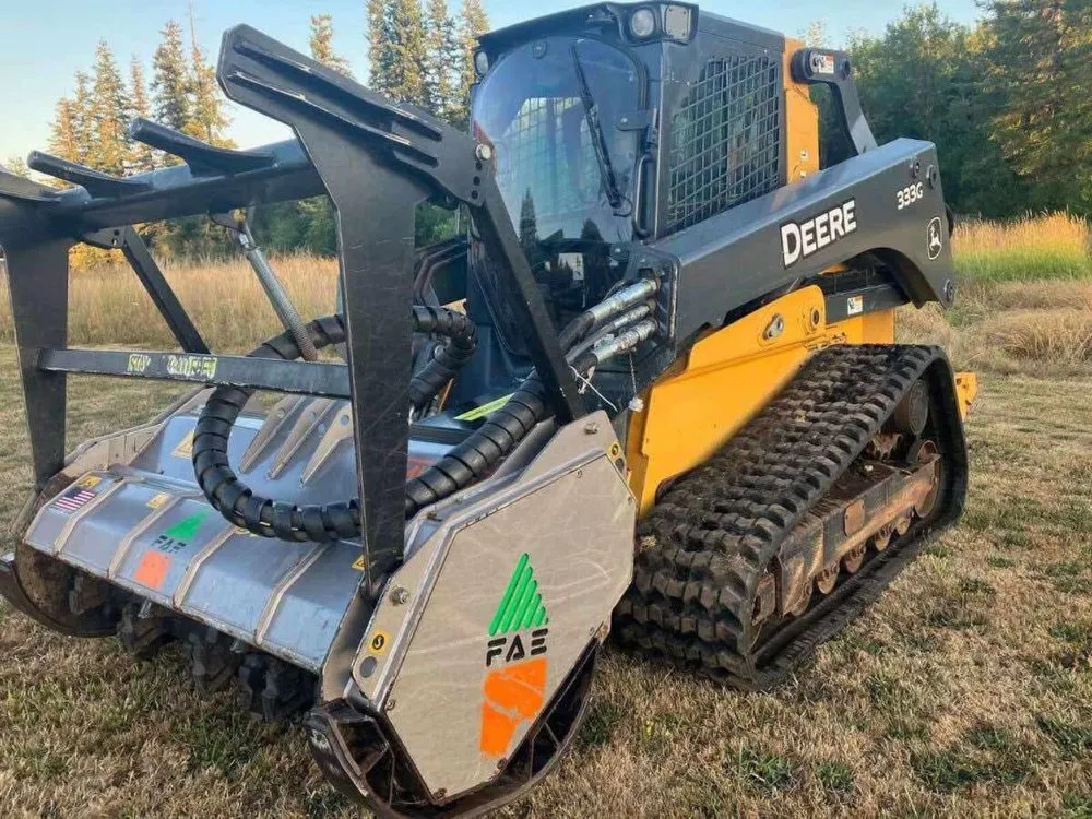 Local lawn mowing service experts serving Jacksonville, FL - H&K Siteworks