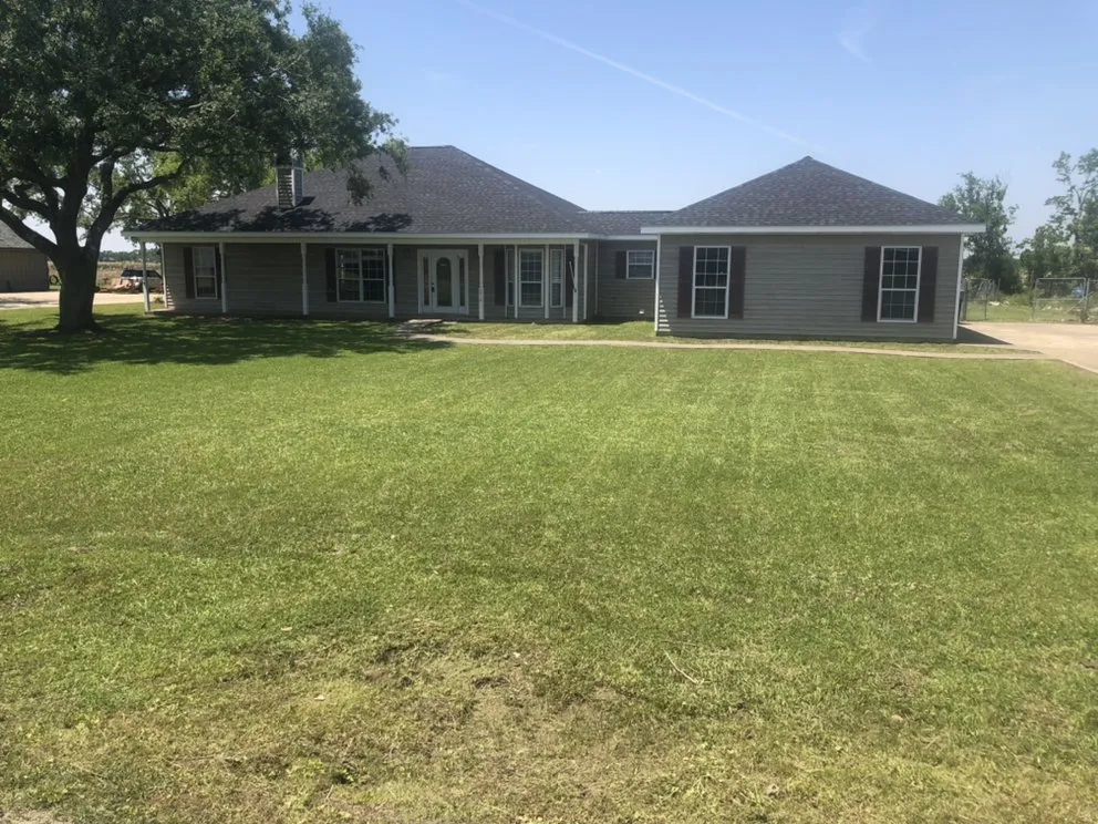 Reliable yard cleanup service for residential properties in Sulphur, LA by H&L Lawn Care