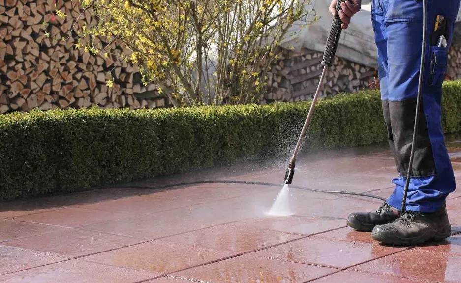 Expert outdoor landscaping with custom design across Opa locka, FL - HL Williams Lawn & Maintenance