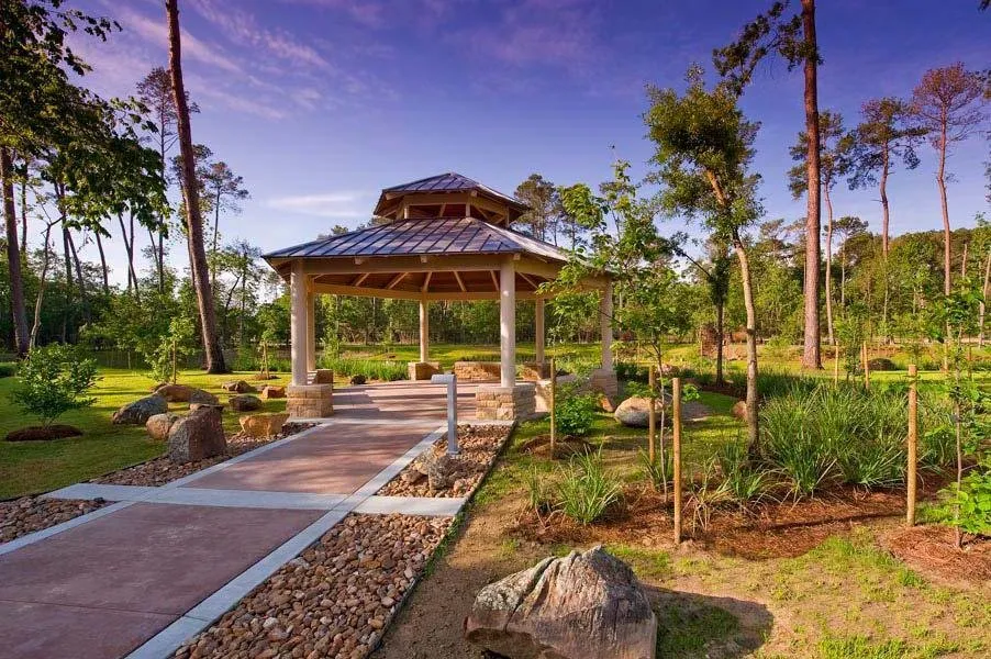 Expert garden landscaping in Stafford, TX by HLS Landscape